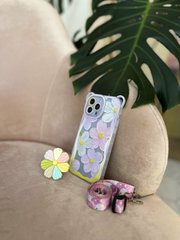 Чехол для iPhone 15 Цветик-Семицветик с ремнем для плеча Фиалковый