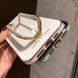 Блестящий чехол для iPhone 13 с подставкой Leading the fashion Белый