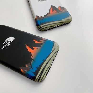 Чехол The North Face "Горы" для iPhone XR белого цвета