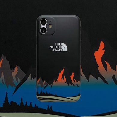 Чехол The North Face "Горы" для iPhone XR черного цвета